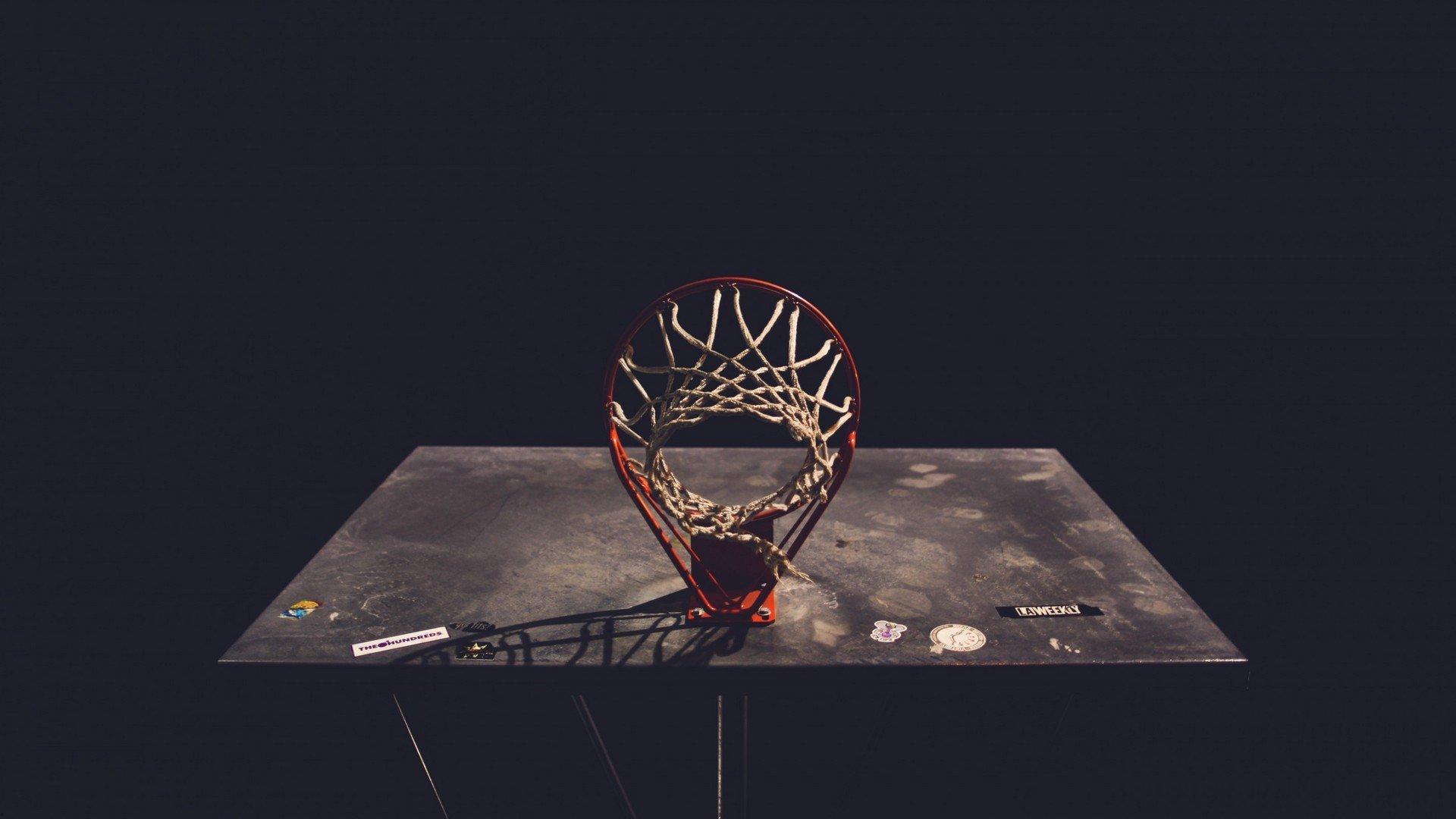 巴萨官推发文悼念若塔兄弟，足球世界痛失英才，生命之光永存心间